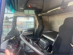 MAN TGX | Lifting axle | Steering axles | Retarder ...