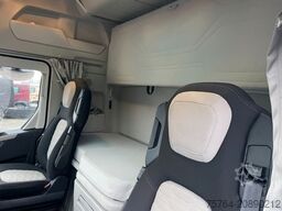 FORD F-Max 500 / 4x2 / Retarder / Navi / 1. Hand