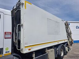 RENAULT D26 WIDE 320 - 6X2 - E6 - FAUN