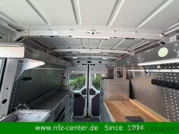 VOLKSWAGEN Crafter Kasten 35 mittellang Hochdach 4MOTION