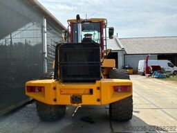 JCB 436HT