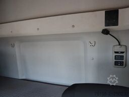 DAF CF 410 Bak+Klep Dhollandia 2.000 kg Slaapcabine