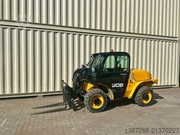 JCB 520-40 / 2017 BJ / 2.297 Bh / 4 Meter / 2 Tonnen