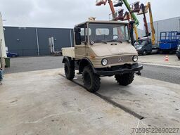 Mercedes-Benz Unimog 407