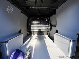 Peugeot Expert KW Standard L2 2.0 BlueHDi 180 EAT8