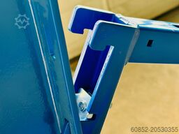 ca. 3,15 lfm. Kragarmregal mit Fachböden H: 250cm 140 kg/Arm META Multistrong