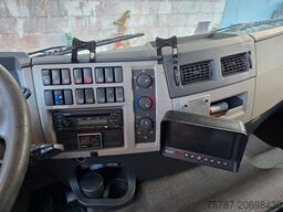 VOLVO FE 320 6x2/4 Abroller mit Cont. + Kran HMF 1820