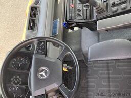 Mercedes-Benz Unimog U 527