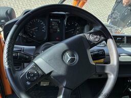 Mercedes-Benz Unimog U 318