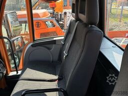 Mercedes-Benz Unimog U 319