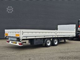 Junge Junge / 2 AXLE TRAILER WITH BOARDS