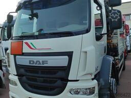 DAF LF 18T LF 320 CV con gru EFFER