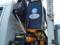 DAF LF 18T LF 320 CV con gru EFFER