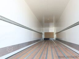 Wielton 3 Asser. Gesloten met Dhollandia klep 2500 kg L...