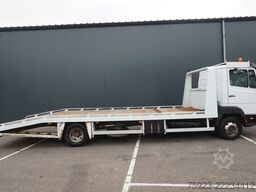 Mercedes-Benz 814 machine transporter truck