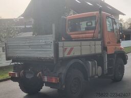 UNIMOG U 300  / Allrad / 4X4 / Kipper / WENIG KM