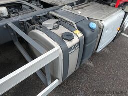 Volvo FH 420 LNG Globetrotter tractor unit