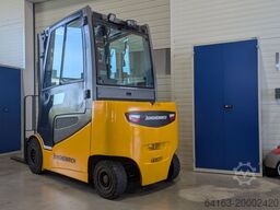 Jungheinrich EFG 425s neuwertige Batterie