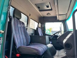 MERCEDES-BENZ Atego 823 4x2 1.Stock Viehwagen