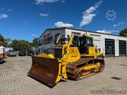 Komatsu D65PXI-18 mit Heckaufreißer GPS