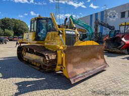 Komatsu D65PXI-18 mit Heckaufreißer GPS
