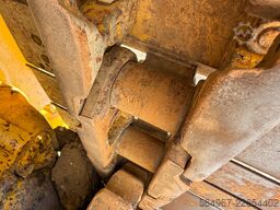Komatsu D65PXI-18 mit Heckaufreißer GPS