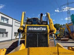 Komatsu D65PXI-18 mit Heckaufreißer GPS