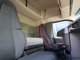 Volvo FH 420 ADR tractor unit