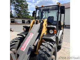 AHLMANN AX 700