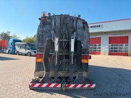 SCANIA P94 GB 4x2 NA 230 Kehrmaschine