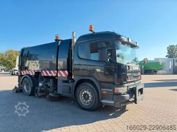 SCANIA P94 GB 4x2 NA 230 Kehrmaschine
