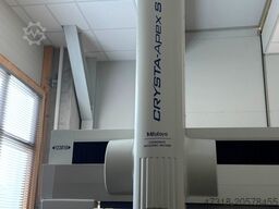 MITUTOYO Crysta-Apex S123010