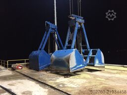 CAT 330 Clamshell Bucket
