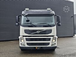 Volvo FM 500 6x2 / MACHINE TRANSPORT / HYDRAULIC RAMPS.