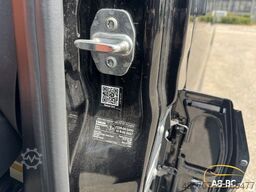 MERCEDES-BENZ 519 STORM 21 SITZE GROSSEN KOFFER