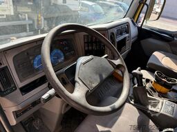 Renault D220