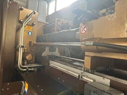 KraussMaffei KM 250-2000 CX Blue Power mit dem Robote