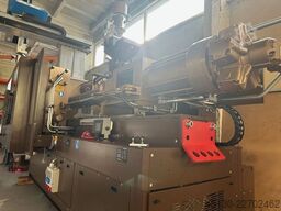 KraussMaffei KM 250-2000 CX Blue Power mit dem Robote