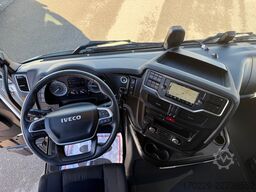 Iveco s-way 490