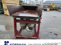  Vibrating Chute HONERT 3200-900