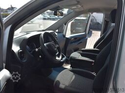 MERCEDES-BENZ Vito Mixto 114 CDI 4x4 kompakt Autom. 5 Sitzer