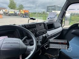 Mitsubishi Fuso Canter Winterdienst Salzstreuer