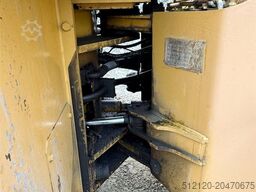 TCM 870 Wheel Loader w/ Bucket