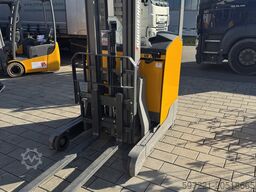 Jungheinrich ETV 110 nur 1065 Stunden BJ:2022