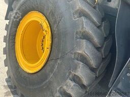 Komatsu WA380-8E0HL