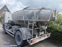 Scania P94 - 260 Bladgeveerd