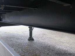 Schwarzmüller semirimorchio centinato francese usato