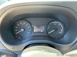 MERCEDES-BENZ eVito Elektro 9 Sitzer Automatik Klima