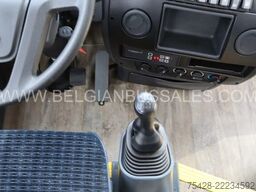 Otokar Navigo U / 7.8m  / Lift / Manual / Airco  / 3X ...