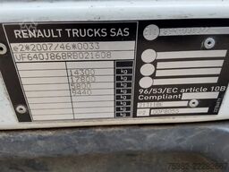 Renault D 250 P4x2 MED - 05-BZK-1 - LUCHTGEVEERDE VOORA...